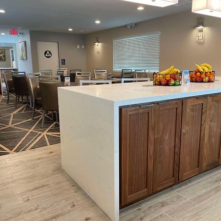 Best Western Town House Lodge Модесто Экстерьер фото