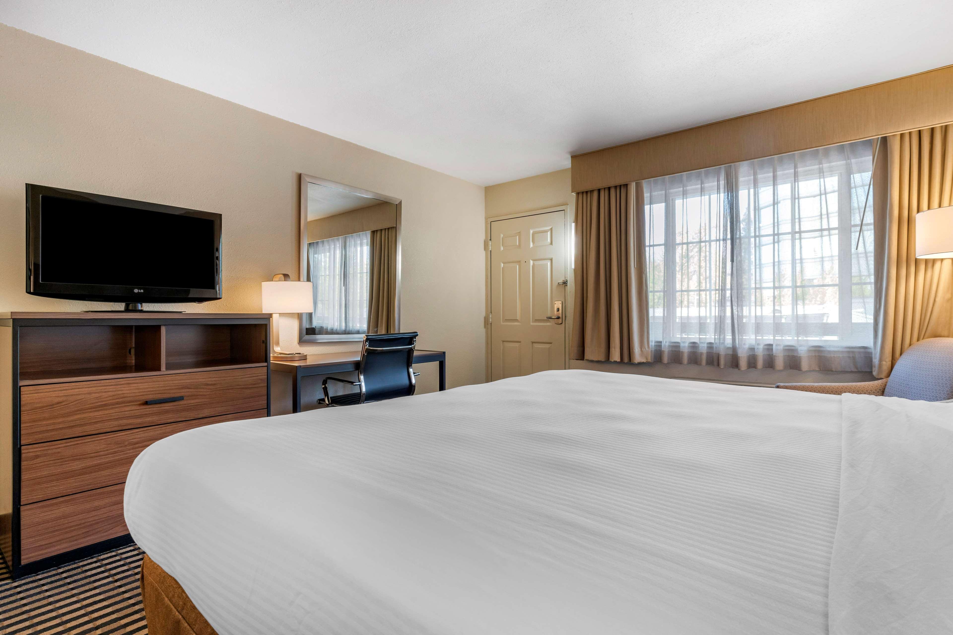 Best Western Town House Lodge Модесто Экстерьер фото