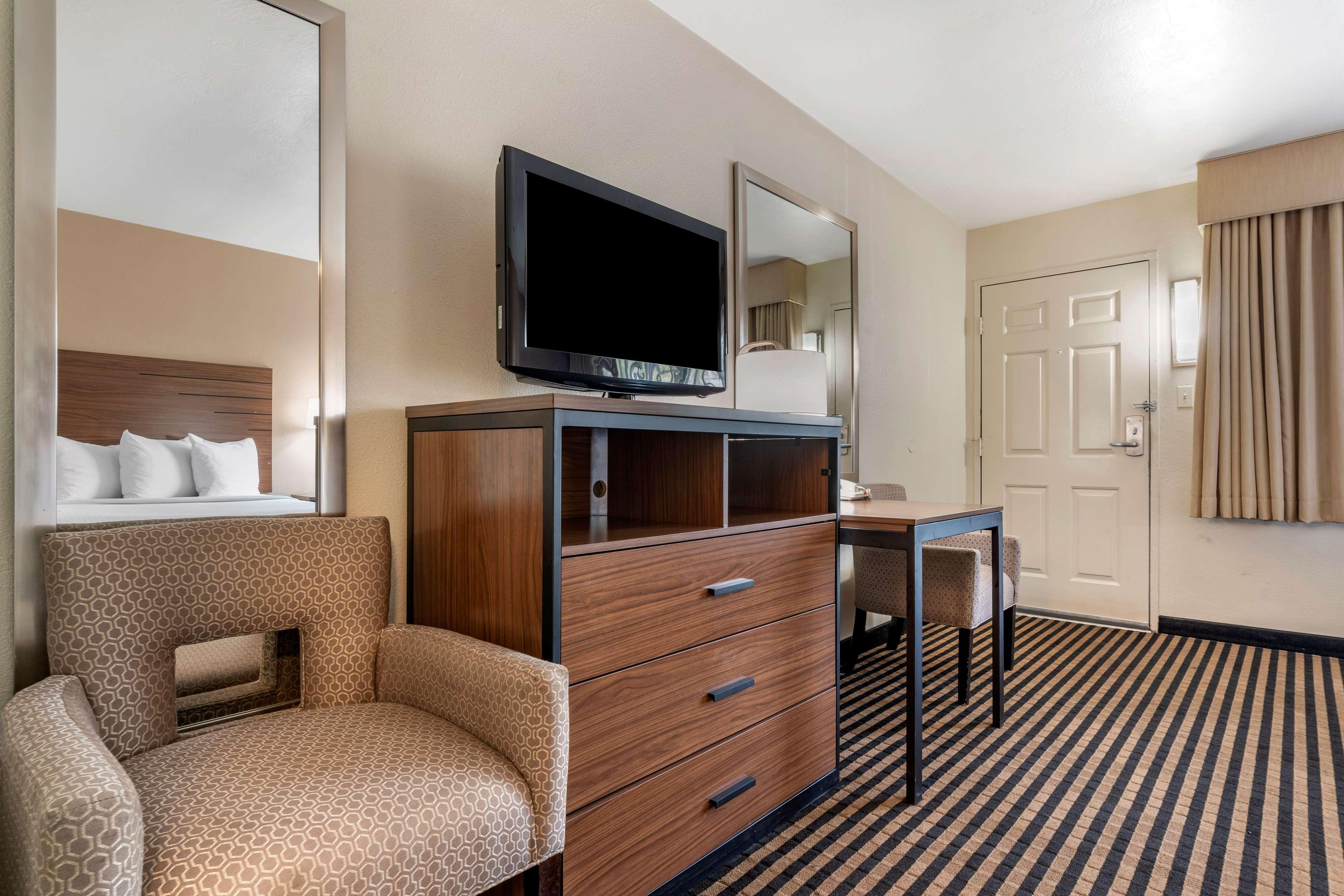 Best Western Town House Lodge Модесто Экстерьер фото