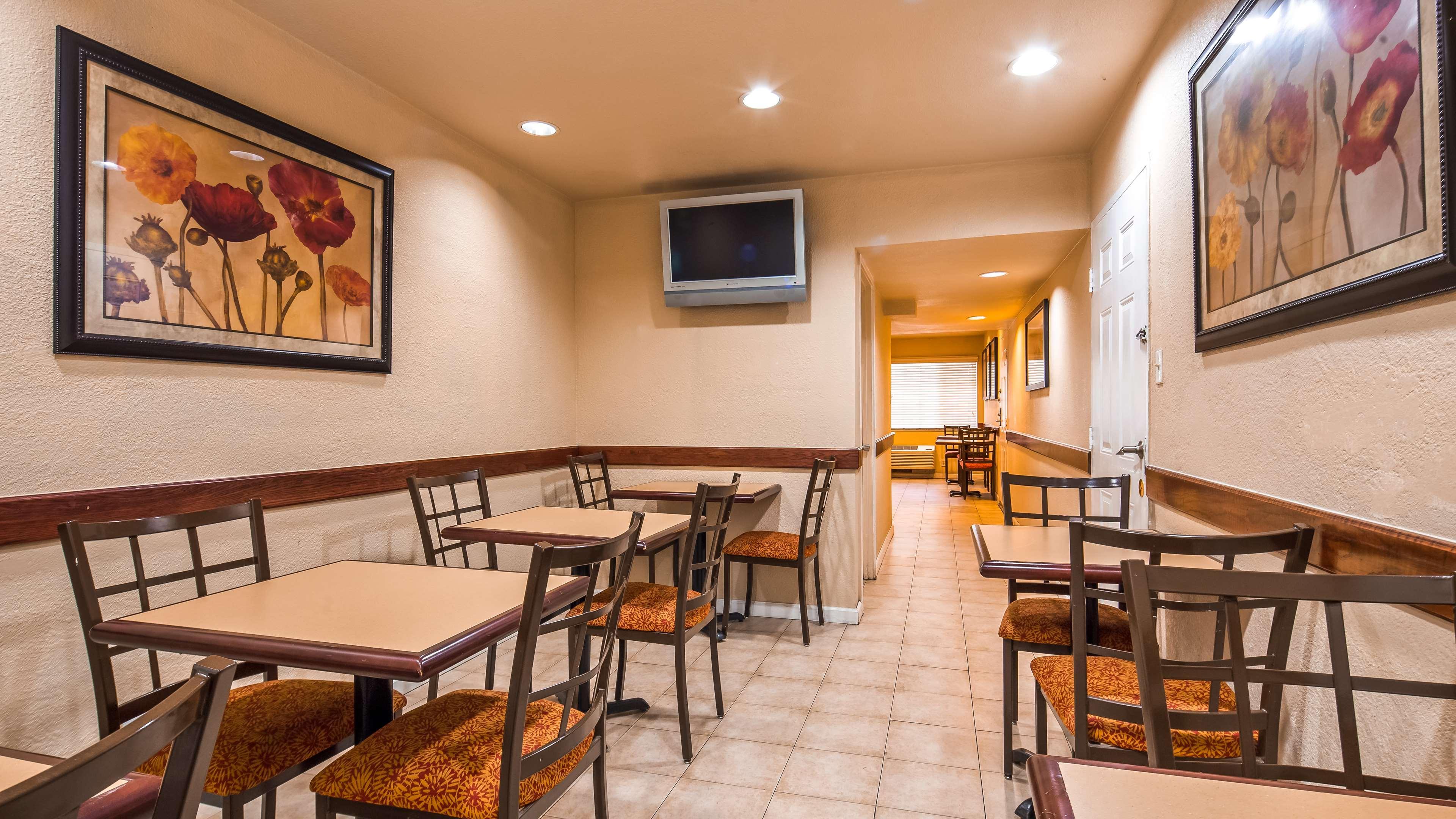 Best Western Town House Lodge Модесто Экстерьер фото