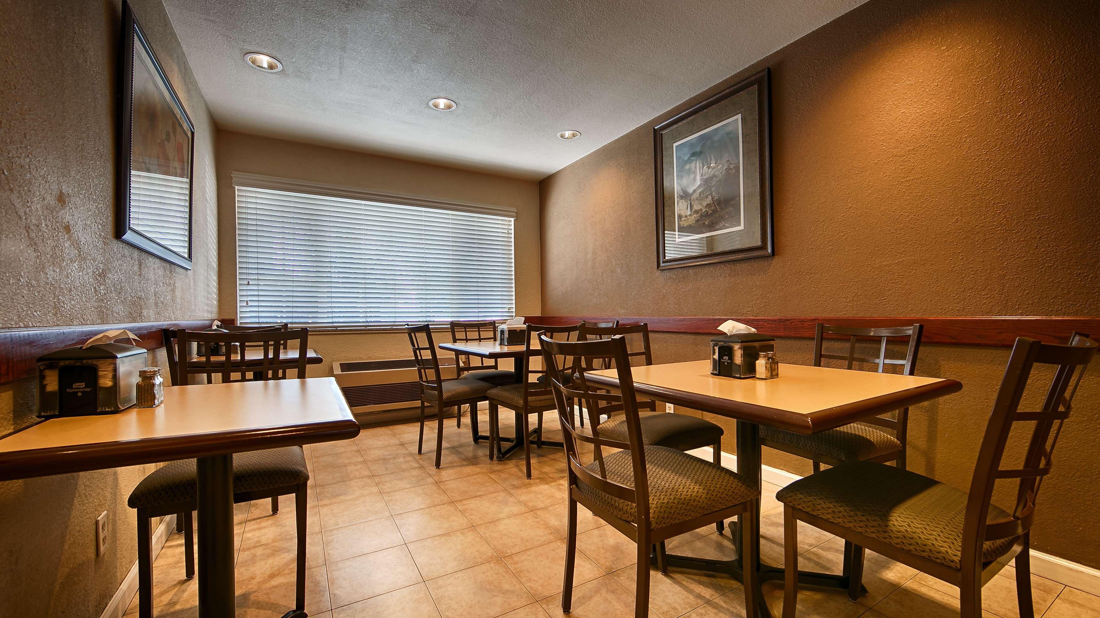 Best Western Town House Lodge Модесто Экстерьер фото