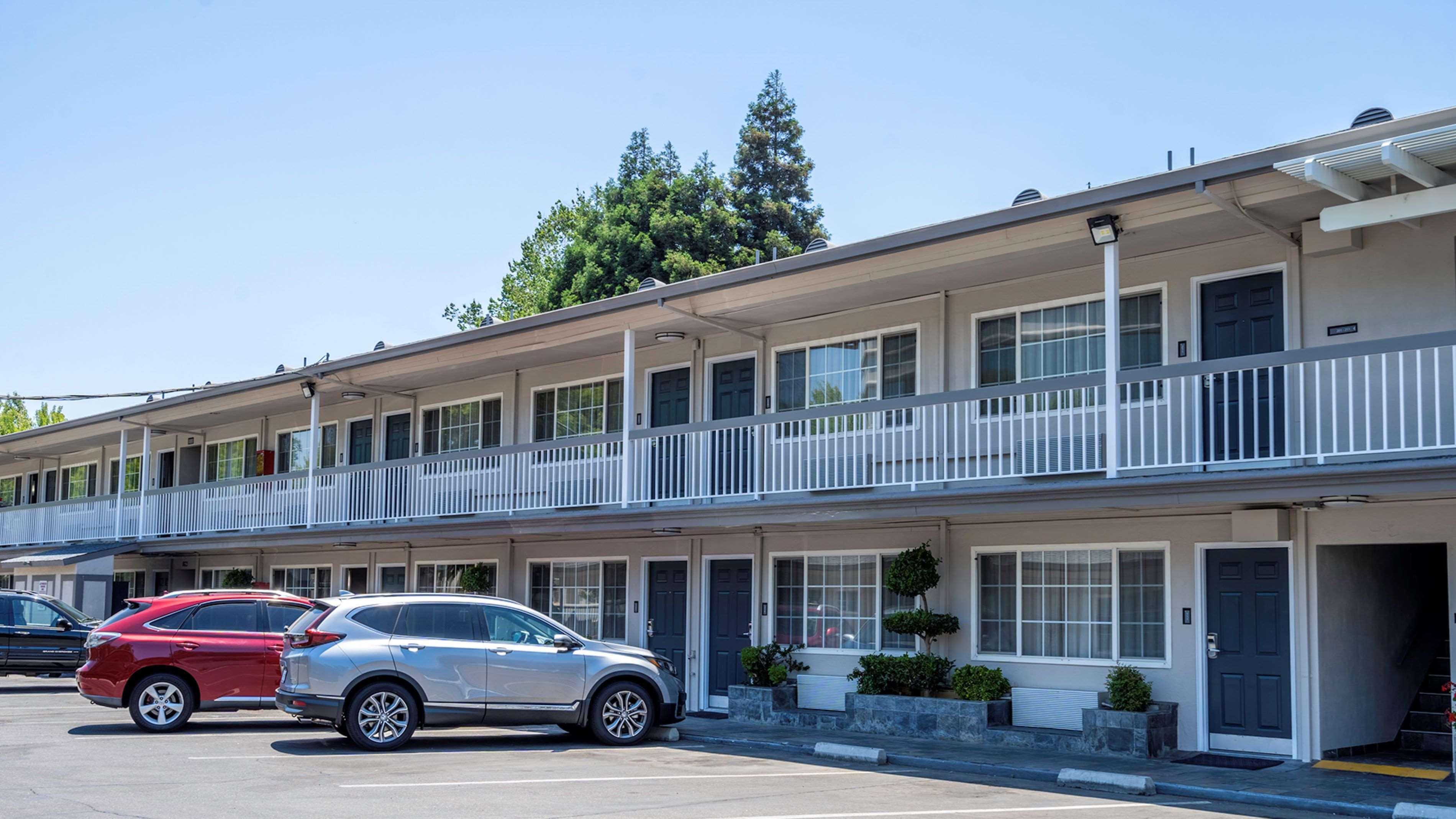 Best Western Town House Lodge Модесто Экстерьер фото
