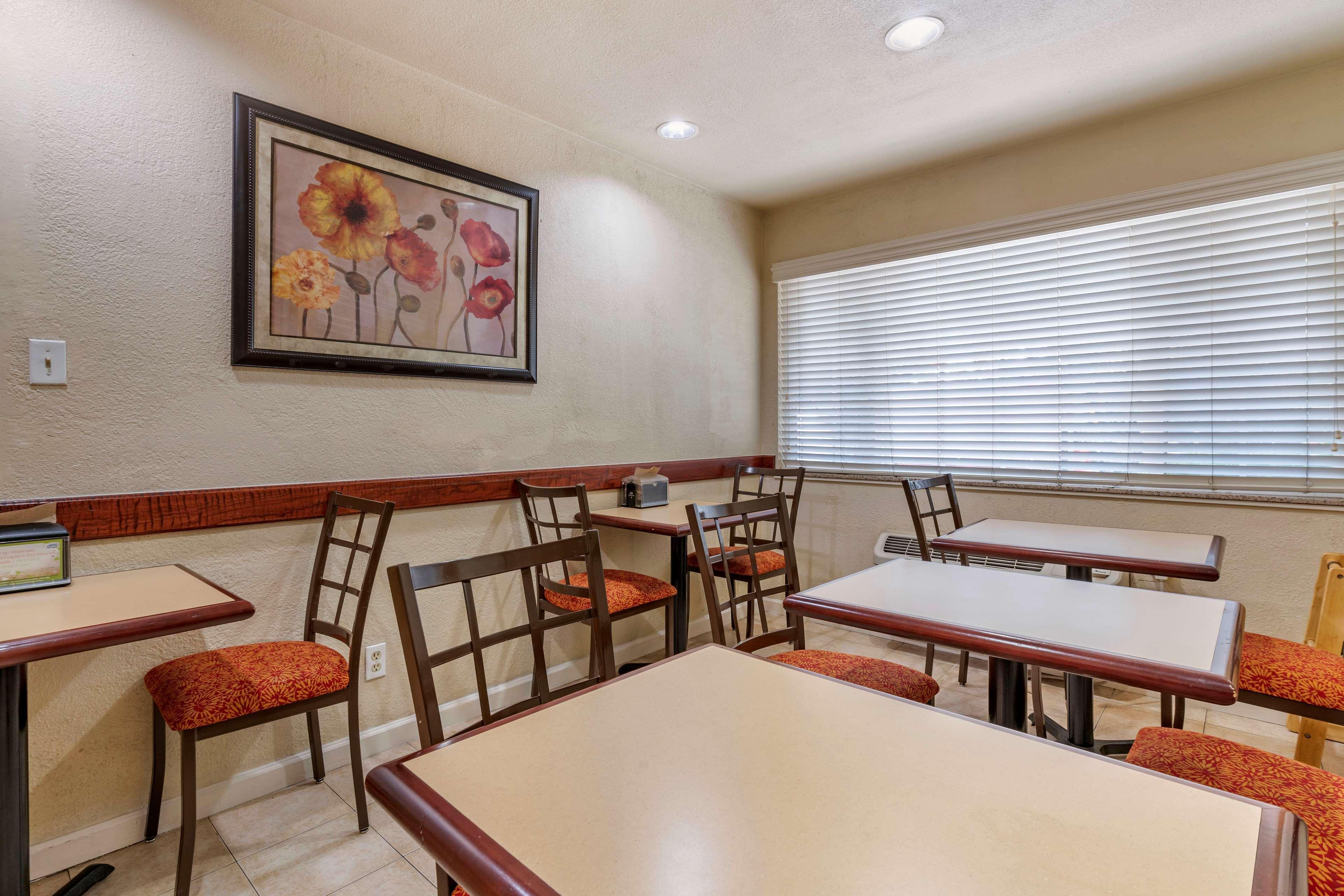 Best Western Town House Lodge Модесто Экстерьер фото