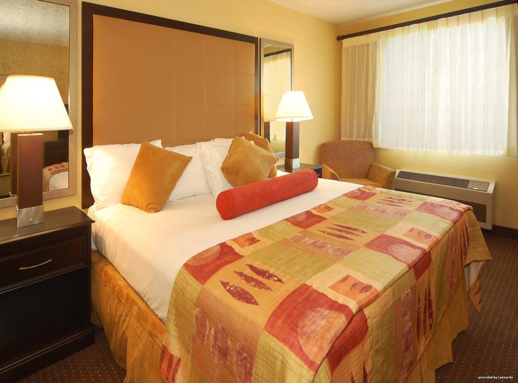 Best Western Town House Lodge Модесто Экстерьер фото