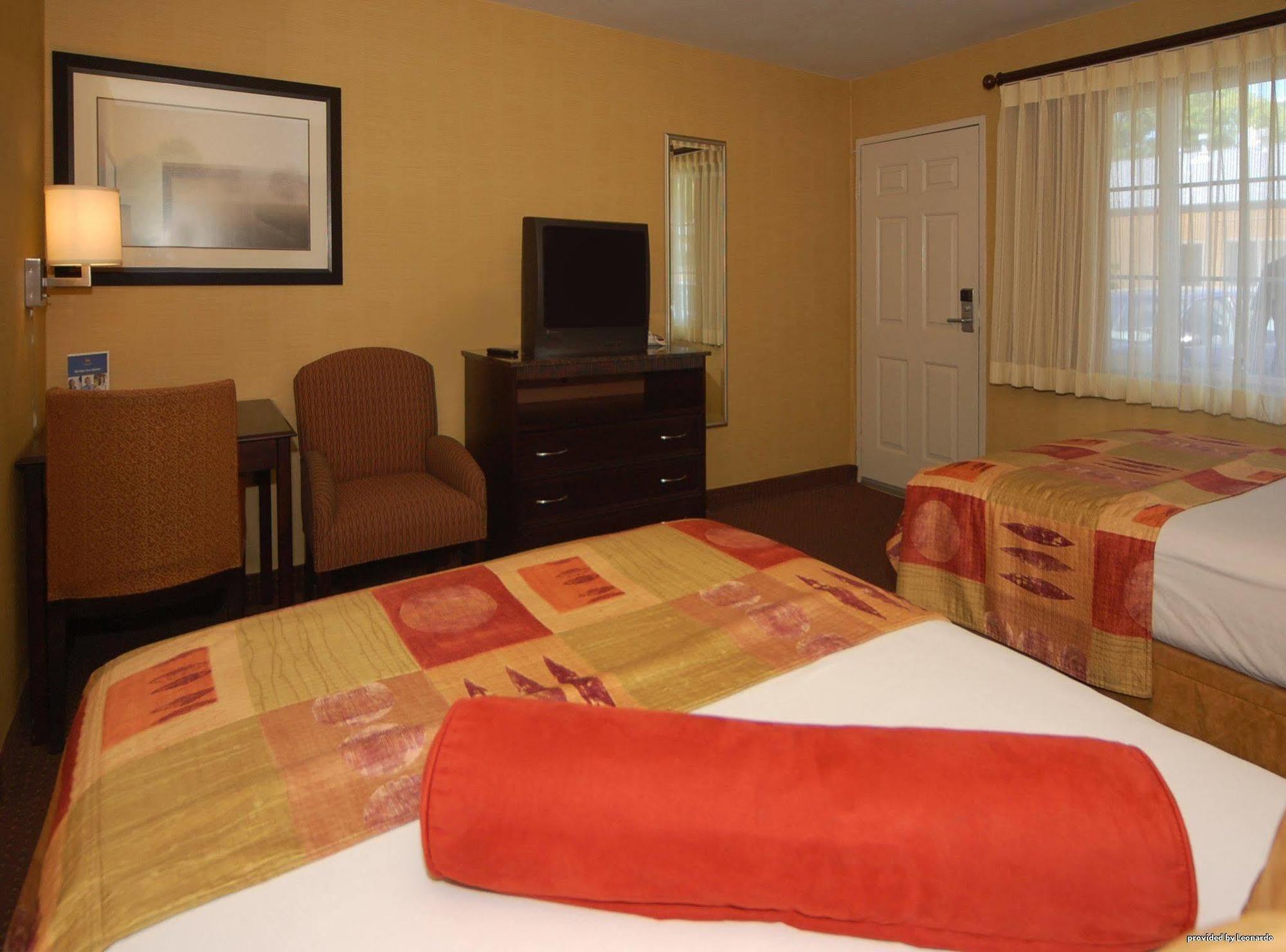 Best Western Town House Lodge Модесто Экстерьер фото